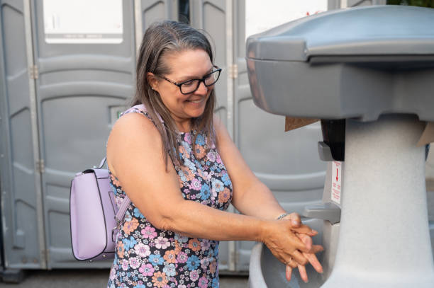 Best Porta potty rental for parties  in St Elmo, IL